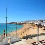 Casa Indigo- Perfect Location & Sea View By Dreamvillasalbufeira בית נופש